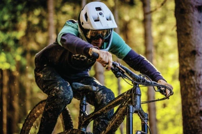 Abus AirDrop MIPS Velvet Black L/XL cyklistická přilba