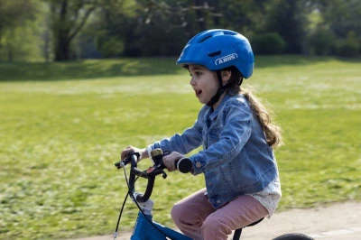 Abus Smiley 3.0 Shiny Blue M dětská cyklistická přilba