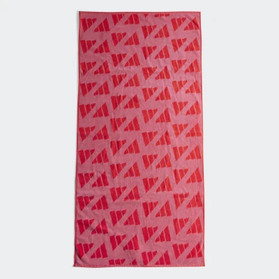Adidas AOP Towel JG8472 Ručník Velký Adidas AOP Towel JG8472 Ručník Velký