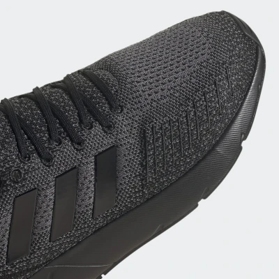 Adidas Originals Swift Run 22 core black/core black/grey five pánské běžecké boty