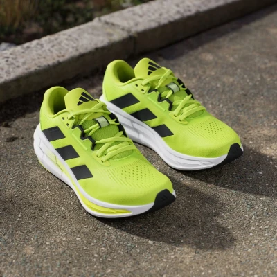 Adidas Questar 3 M solar slime/core black/lucid lemon pánská sportovní obuv