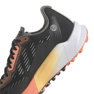 Adidas Terrex Agravic Flow 2.0 GTX core black/core black/coral dámská běžecká trailová obuv POUZE Velikost 40 (VÝPRODEJ)