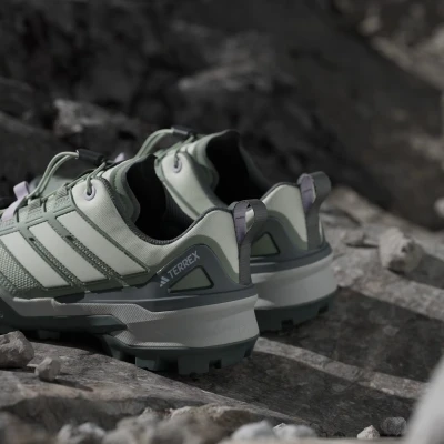 Adidas Terrex Skychaser W linen green/off white/silver dawn dámská nízká turistická obuv
