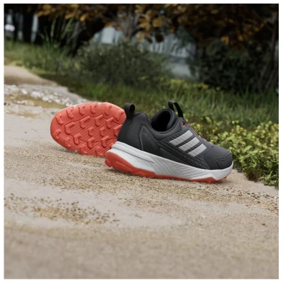 Adidas Terrex Tracefinder 2 M core black/grey one/semi impact orange pánská běžecká trailová obuv
