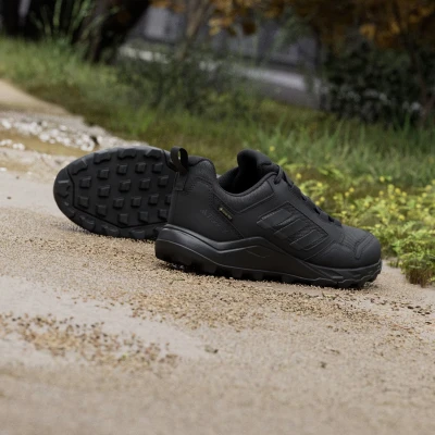 Adidas Terrex Tracerocker 2 GTX M core black/core black/semi impact orange pánská běžecká trailová obuv