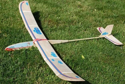Aero-naut Cumulus 1220mm dřevěná stavebnice házedla