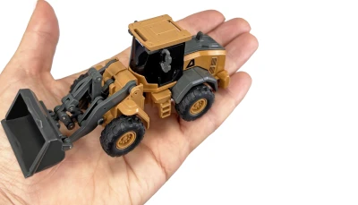 Amewi kovový proporcionální 8kanálový 1:64 RTR 4WD kolový nakladač