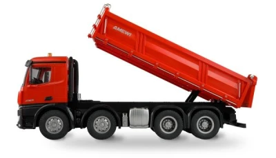 AMEWI Mercedes-Benz Arocs 8x4/4 4WD 1:18 RTR červený RC sklápěč