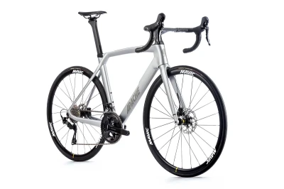 Apache Gila RS3 stříbrné (56 cm) 28" silniční kolo