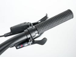 Author A-Matrix 27,5D 2026 bílá/stříbrná/zlatá juniorské kolo + výbava zdarma