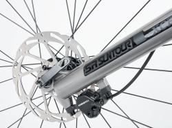 Author A-Matrix 27,5D 2026 bílá/stříbrná/zlatá juniorské kolo + výbava zdarma