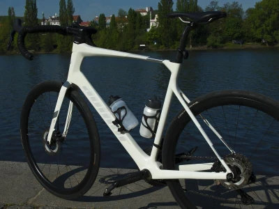 Author AB-Tcx-Shanti X25 perleťová/stříbrná cyklistická láhev