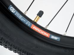 Author Limit 29 2026 titan-matné/černé/červené juniorské MTB kolo + sleva 1500,- na příslušenství