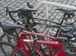 Author Zámok AUL Cliff ART (čierna)