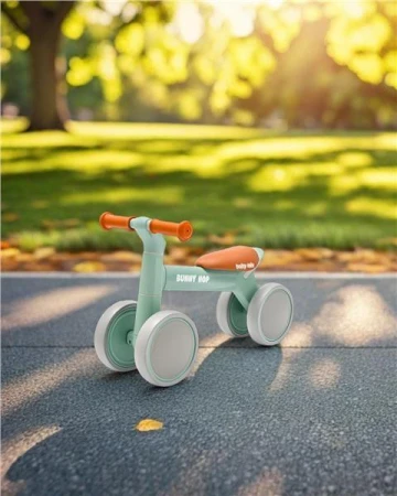 Baby Mix Dětské odrážedlo Bunny Hop Ultralight zelené