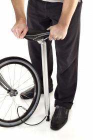 BIOLOGIC Post Pump - pumpa v sedlovce pro klasická kola BIOLOGIC Post Pump - pumpa v sedlovce pro klasická kola