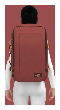 CabinZero Adv 42L Sangria red batoh + sleva 300,- na příslušenství