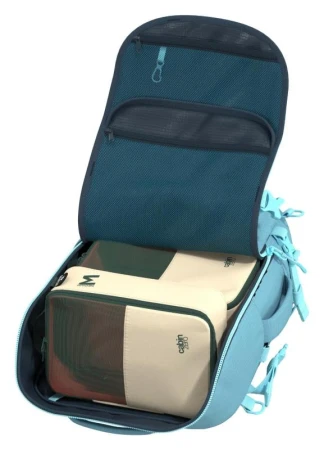 CabinZero Adv Pro 32L Maldives Blue batoh + kosmetická taštička zdarma
