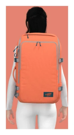 CabinZero Adv Pro 42L Moroccan sands batoh + sleva 300,- na příslušenství