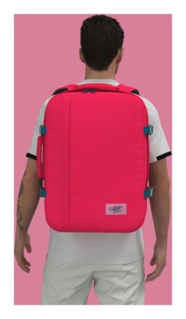 CabinZero Classic 44L Miami magenta batoh