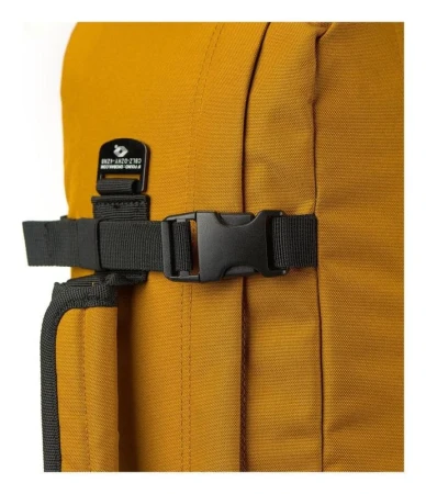 CabinZero Classic Ultra-light Orange Chill batoh