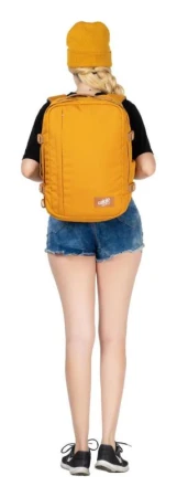 CabinZero Classic Plus 32L Orange Chill batoh