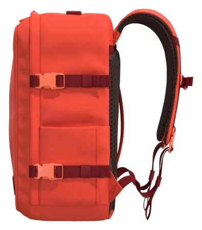 CabinZero Classic Plus 32L Tomato Festival batoh