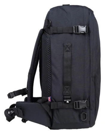 CabinZero Classic Pro 42L Absolute Black batoh