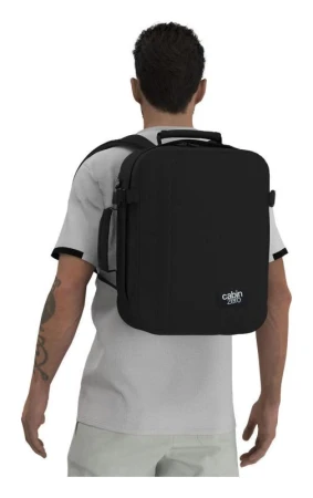 CabinZero Classic Tech 28L Absolute black batoh