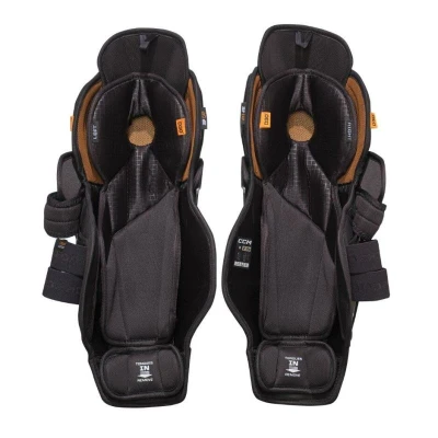 CCM Tacks XR Pro SR seniorské holeně