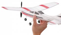 IQ models CESSNA 182 SKYLANE - RTF