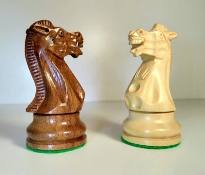 Chopra Přemysl Otakar I. Staunton dřevěné šachové figurky