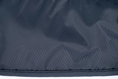Cocoon Travel Neck Wallet Silk Phantom Black bezpečnostní kapsa na krk