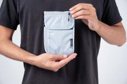 Cocoon cestovní kapsa Travel Neck Wallet RFID star grey