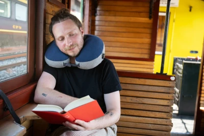 Cocoon Ultralight Air-Core Pillow Galaxy Blue nafukovací cestovní podhlavník