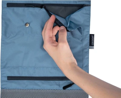 Cocoon toaletní taška Hanging Toiletry Kit Light phantom black/ash blue