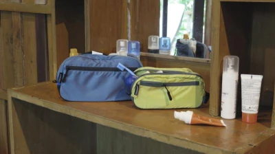 Cocoon On-The-Go Toiletry Kit Light Ash Blue S toaletní taška
