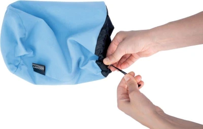 Cocoon úložný vak Pillow Stuff Sack M phantom black/light blue