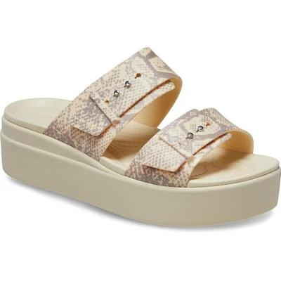 Crocs Brooklyn Snake Buckle Low Wedge vanilla/multi dámské sandály