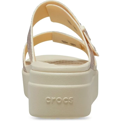 Crocs Brooklyn Snake Buckle Low Wedge vanilla/multi dámské sandály