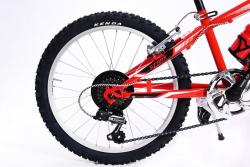 Casadei Stark Rosso 20 odpružené dětské kolo + blikačky zdarma