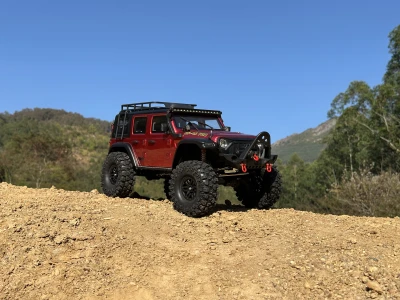 DF Models DF-04S PRO BL vínová metalická 1:10 brushless RC crawler