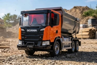 DOUBLE E SCANIA G540 oranžová kabina 1:20 RC sklápěč