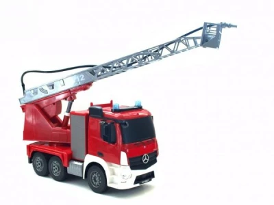 Double Eagle Hasící auto Mercedes Arocs s opravdovým vodním dělem 2,4GHz