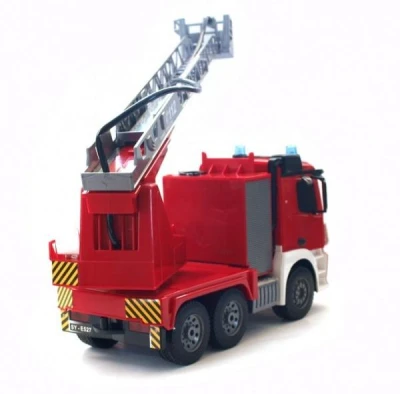 Double Eagle Hasící auto Mercedes Arocs s opravdovým vodním dělem 2,4GHz