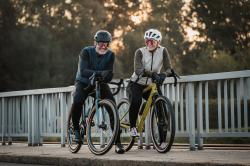 Force ENDLESS béžovo-zelený cyklodres - dlhý rukáv