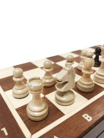 Drevené-šachy.sk Drevené šachy.sk Šachy magnetické drevené intarzované stredné