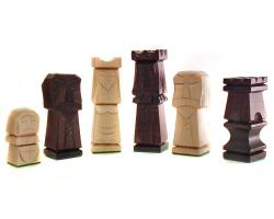 Drevene sachy.cz Šachy ručně vyřezávané Castle v intarzované šachovnici