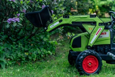 Falk Šlapací traktor 1040 Clas Arion 430 s nakladačem a vlečkou