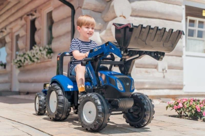 Falk Šlapací traktor 3090M New Holland T8 s nakladačem a vlečkou